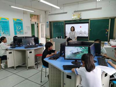 城阳区启动新一轮“接力帮”信息技术爱心支教活动